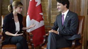 Emma Watson đ&#224;m đạo với Thủ tướng Canada về quyền phụ nữ